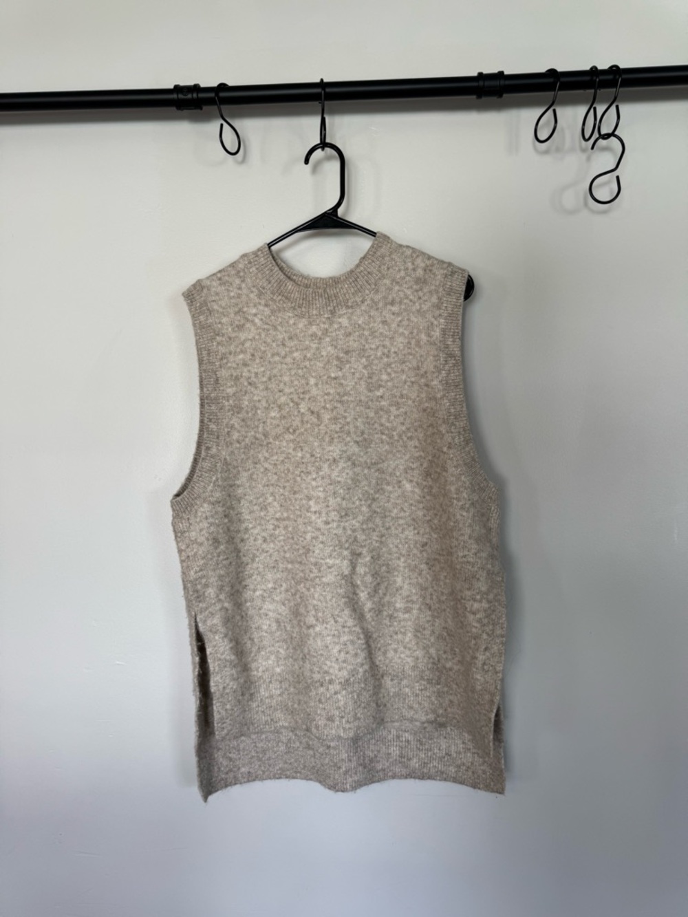 Women’s Sleeveless Knit Vest - Beige